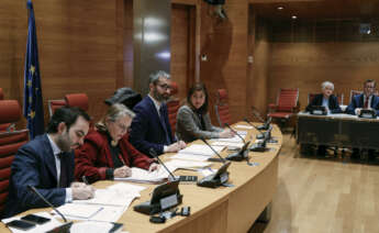 MADRID, 18/01/2024.- El presidente de la Comisión de Justicia del Congreso, Francisco Ayala (3i), durante la reunión mantenida este jueves en la que se debate la ponencia sobre la Proposición de Ley Orgánica de Amnistía que previsiblemente incluirá en el texto de la ley las enmiendas registradas que tengan apoyo mayoritario del bloque de investidura. EFE/J.J. Guillén