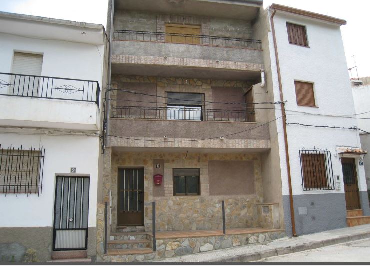 En Riopar se vende una vivienda de más de 100 metros cuadrados. Foto: Agencia Tributaria.