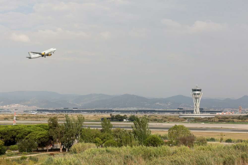 Aspecto del aeropuerto de Barcelona. Foto: EFE.