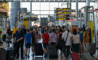 Afluencia de pasajeros en aeropuertos.
