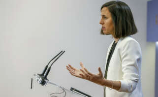 La secretaria general de Podemos, Ione Belarra, durante la rueda de prensa que ha ofrecido este jueves en el Congreso.