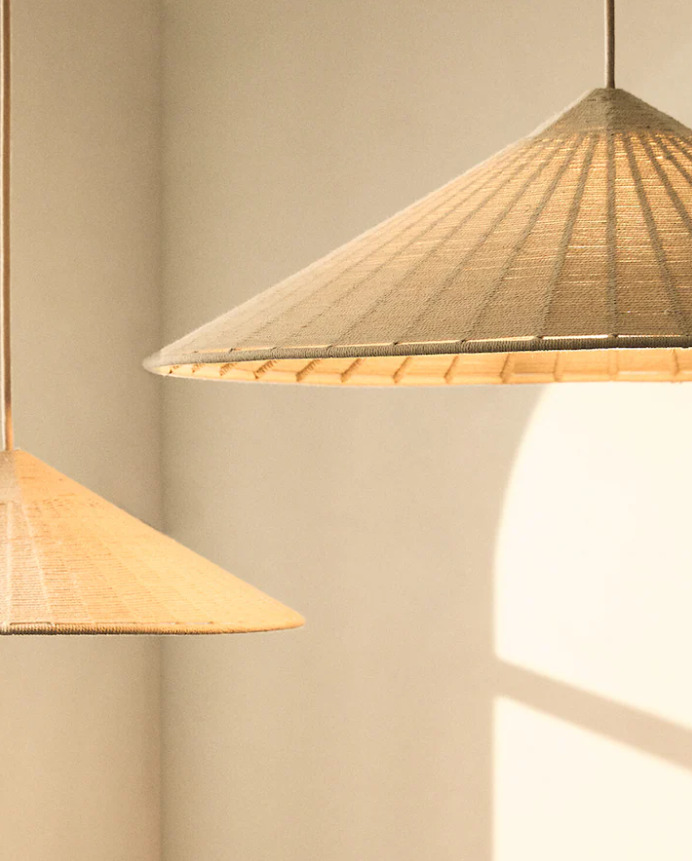 La lámpara de techo de algodón de Zara Home
