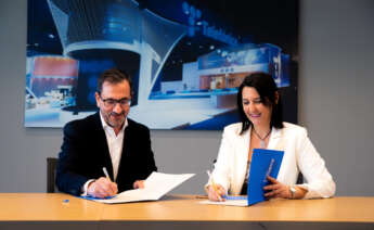 Firma del acuerdo. Foto: Telefónica.