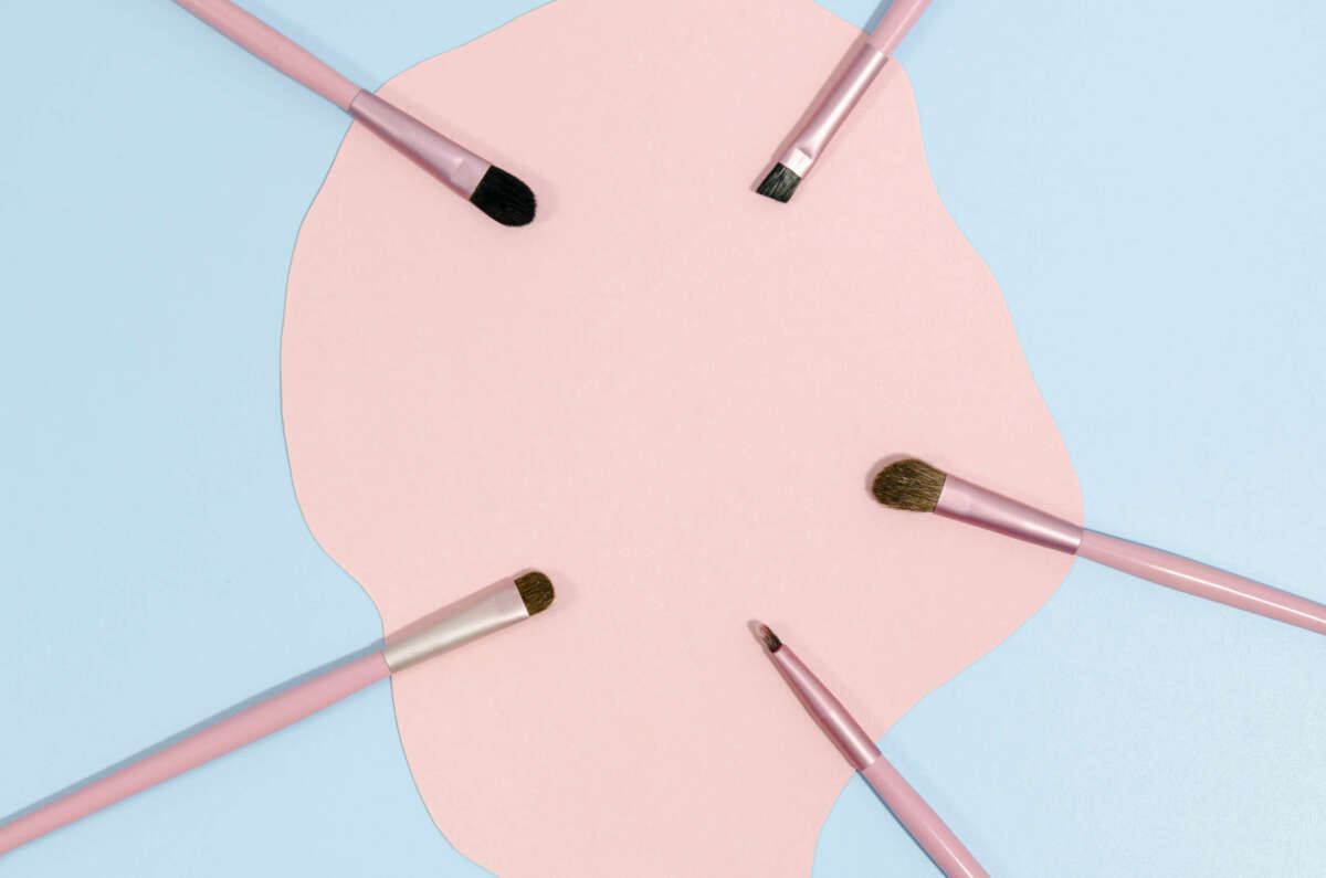 Unas brochas de maquillaje para ojos