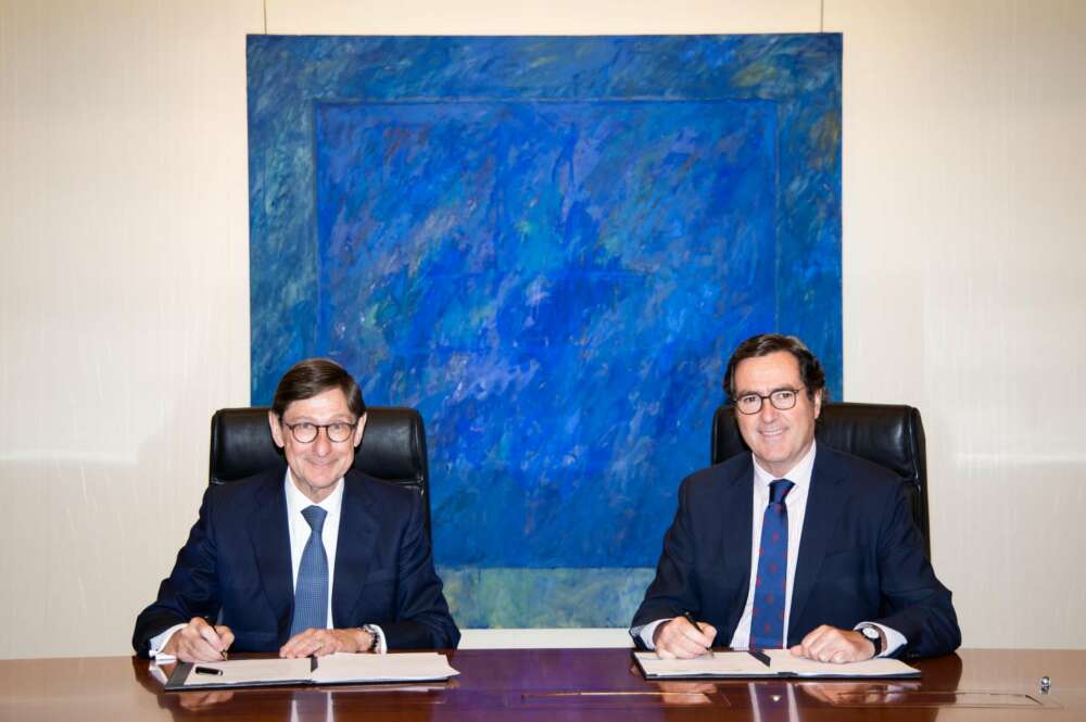 El presidente de CaixaBank, José Ignacio Goirigolzarri, y el presidente de la CEOE, Antonio Garamendi. Foto: Caixabank.