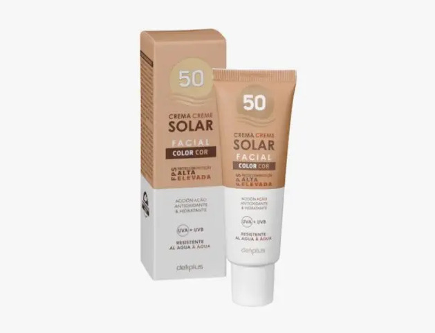 Crema Solar 50+ de Mercadona con color

