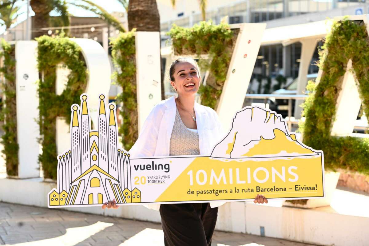 Pasajera diez millones. Foto: Vueling.