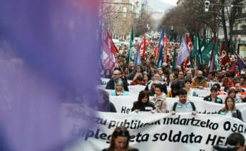 Una manifestación en Bilbao de los sindicatos ELA, LAB, CCOO, ESK y Steilas. H.Bilbao / Europa Press