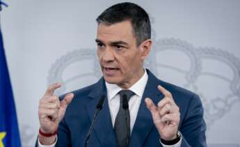 (Foto de ARCHIVO) El presidente del Gobierno, Pedro Sánchez, durante una rueda de prensa, posterior al Consejo de Ministros, en el Palacio de La Moncloa, a 5 de noviembre de 2024, en Madrid (España). El Consejo de Ministros ha aprobado hoy un paquete de ayudas económicas, laborales y fiscales, junto con la declaración de zona gravemente afectada por una emergencia de Protección Civil para aquellos lugares de la Comunidad Valenciana, Castilla-La Mancha, Andalucía, Cataluña y Aragón que se han visto más golpeados por la DANA. A. Pérez Meca / Europa Press 05 NOVIEMBRE 2024;RUEDA DE PRENS;RDP;COMPARECENCIA; 05/11/2024