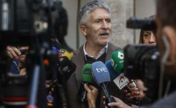 (Foto de ARCHIVO) El ministro del Interior, Fernando Grande-Marlaska, atiende a los medios de comunicación tras la reunión de CECOPI sobre la situación de la DANA en Valencia, en la delegación del gobierno en Valencia, a 14 de noviembre de 2024, en Valencia, Comunidad Valenciana (España). La Aemet ha rebajado este jueves el aviso rojo, el máximo, por la llegada de una nueva dana en Valencia a amarillo y ha retirado todos los avisos en Málaga. La Comunidad Valenciana empieza a recuperar la normalidad, pero ha vivido una tensa madrugada, con intensas lluvias en el litoral y bajo aguaceros que han dejado hasta 80 litros por metro cuadrado en Cullera (Valencia) pero que han evitado, por el momento, las zonas más afectadas por las inundaciones del pasado 29 de octubre. Rober Solsona / Europa Press 14 NOVIEMBRE 2024; 14/11/2024