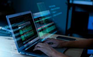 La ciberseguridad adaptativa consiste en impulsar medidas de seguridad que evolucionen de forma automática ante las amenazas para proteger los activos digitales de las empresas. Foto: Freepik. Tendencias.