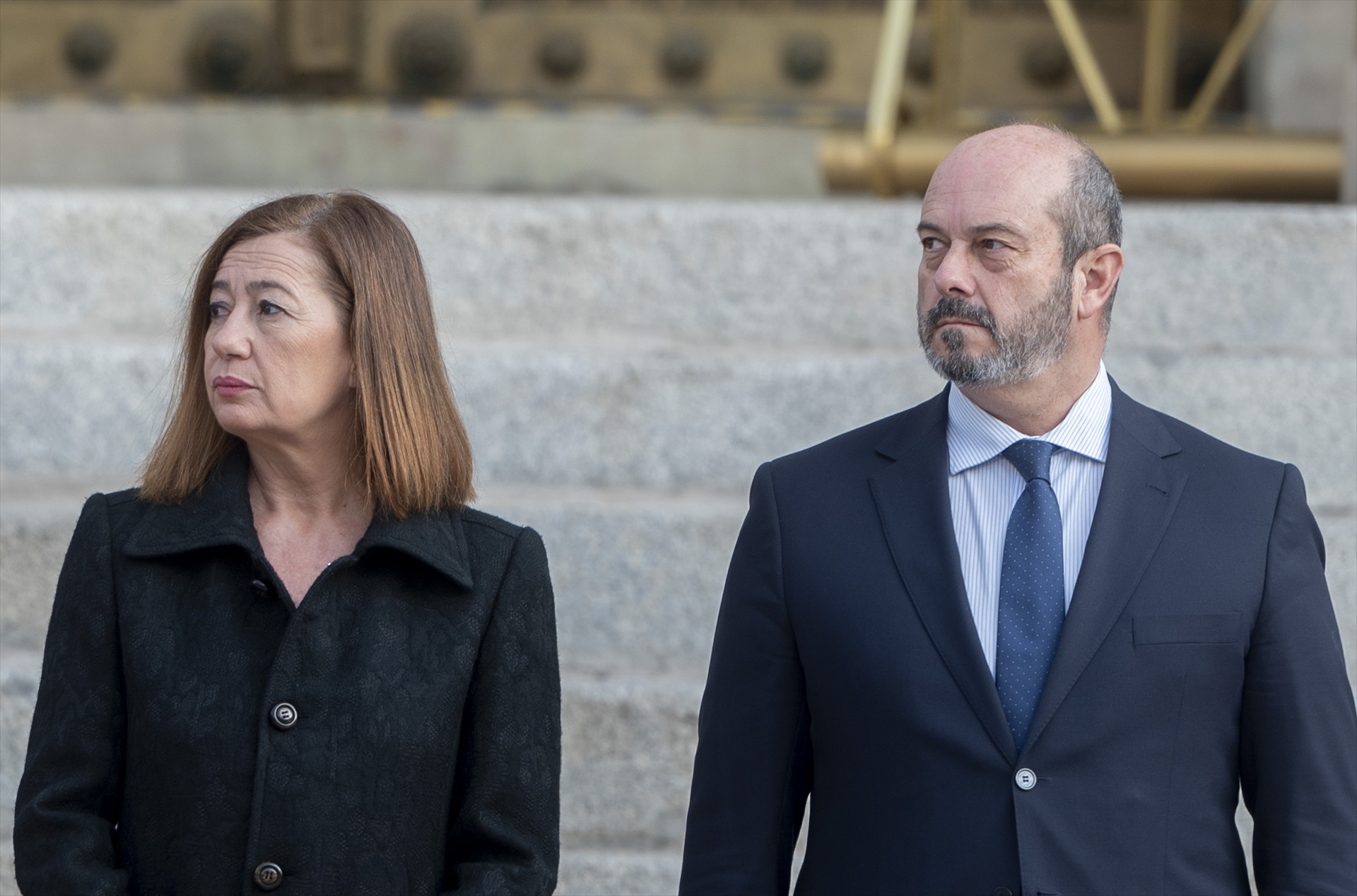La presidenta del Congreso, Francina Armengol, y el presidente del Senado, Pedro Rollán, durante el acto de Izado Solemne de la bandera de España, frente al Congreso de los Diputados, a 6 de diciembre de 2024, en Madrid (España). El Izado de la bandera Nacional está organizado por el Estado Mayor de la Defensa, en homenaje a las Cortes Generales con motivo del 46º aniversario de la Constitución. Los actos conmemorativos organizados por el Congreso se han centrado en el nuevo texto del artículo 49, que se aprobó en la reforma del pasado enero para eliminar el término 'disminuido'; por ese motivo han asistido miembros del Comité Español de Representantes de Personas con Discapacidad (Cermi) y de la Asociación Española de Militares y Guardias Civiles con Discapacidad (Acime). Alberto Ortega / Europa Press 06 DICIEMBRE 2024;CONSTITUCIÓN;CONGRESO;BANDERA;ESPAÑA;CELEBRACIÓN 06/12/2024