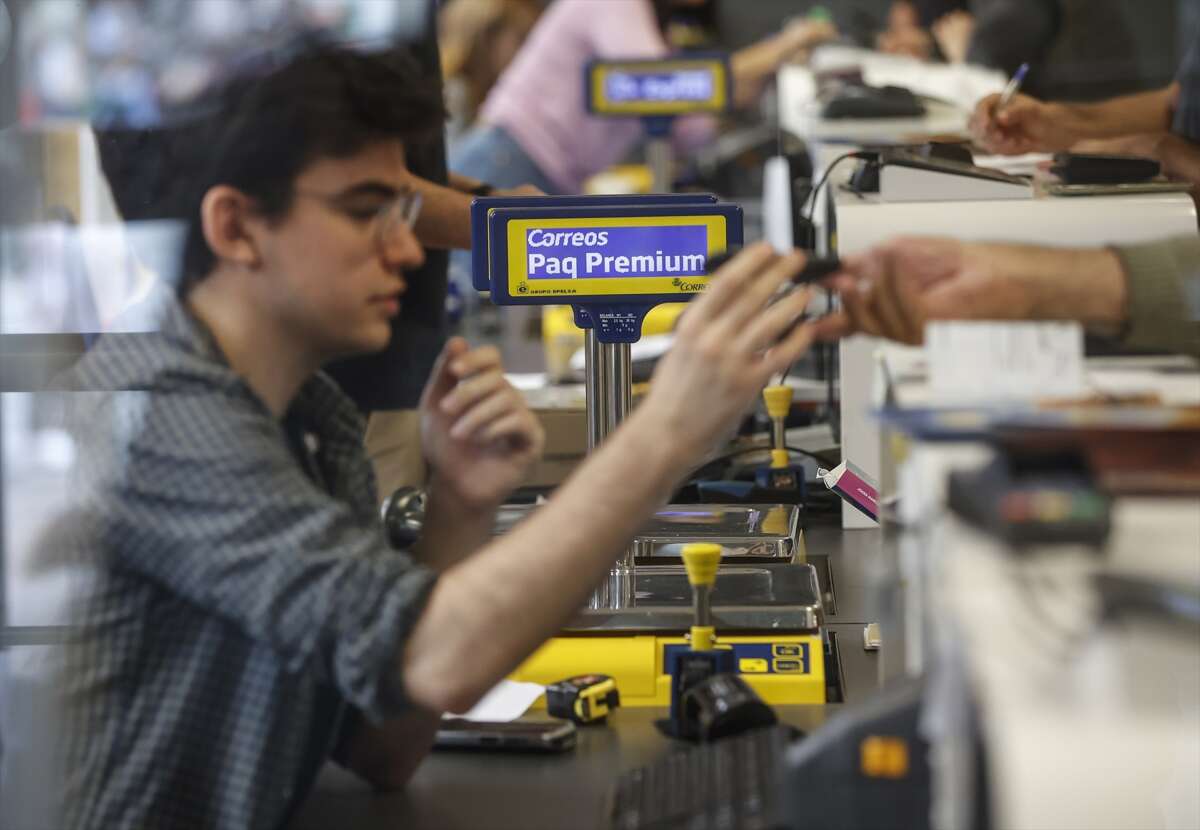 Trabajador de Correos.