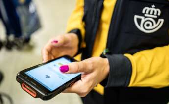 trabajadora de Correos