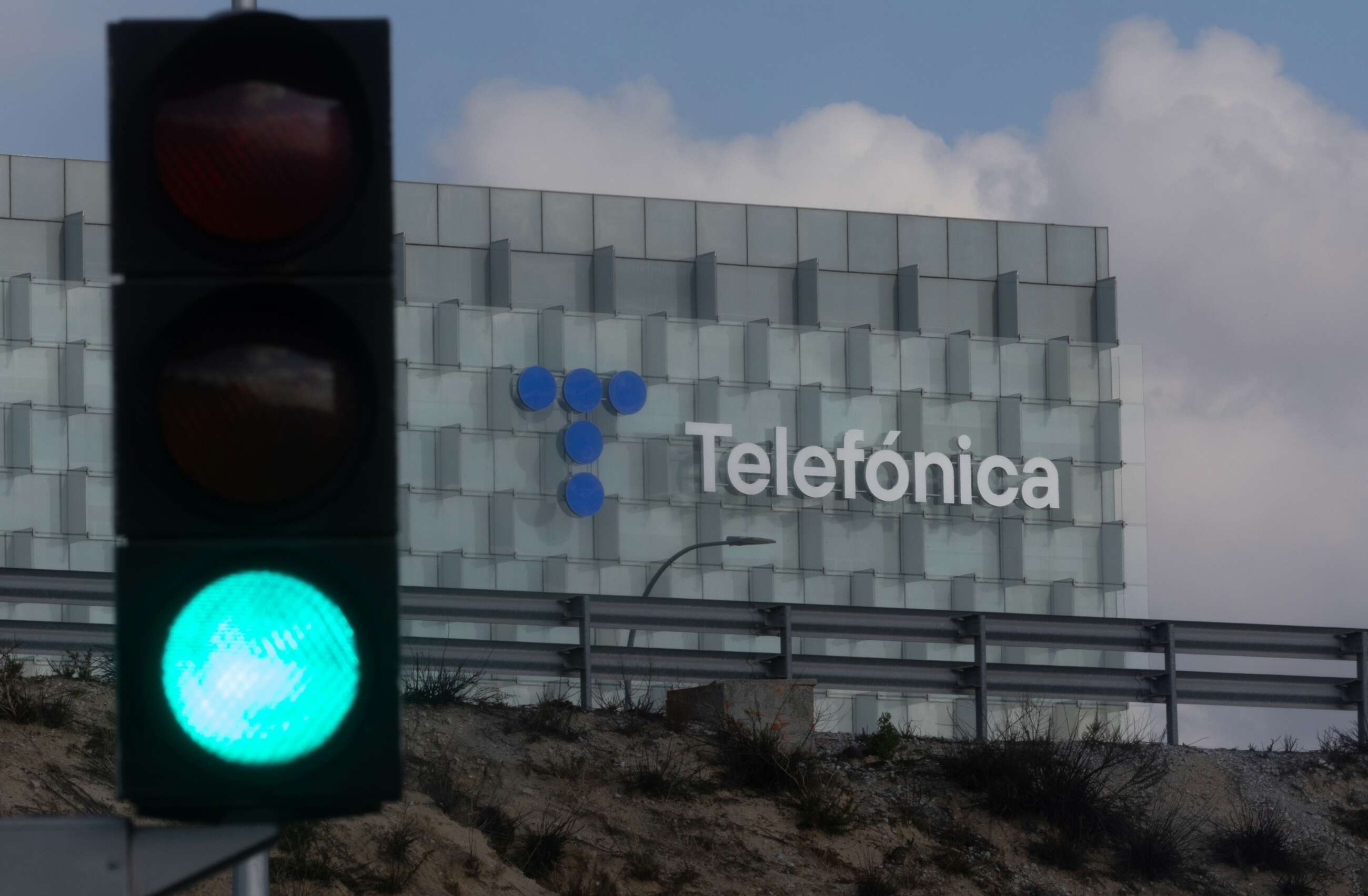 Fachada de la sede de Telefónica