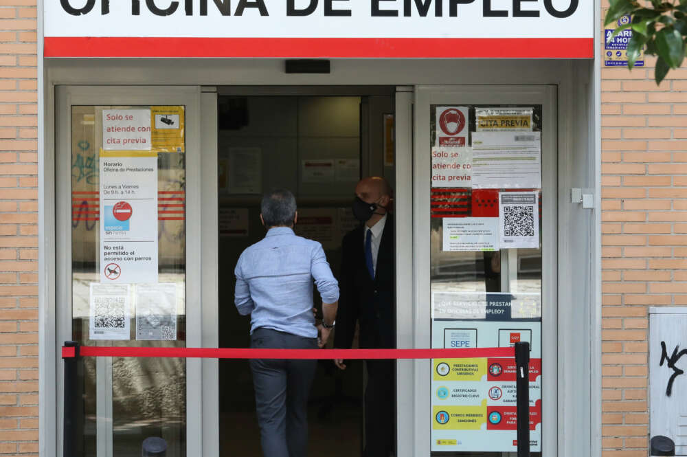 Funcionarios.