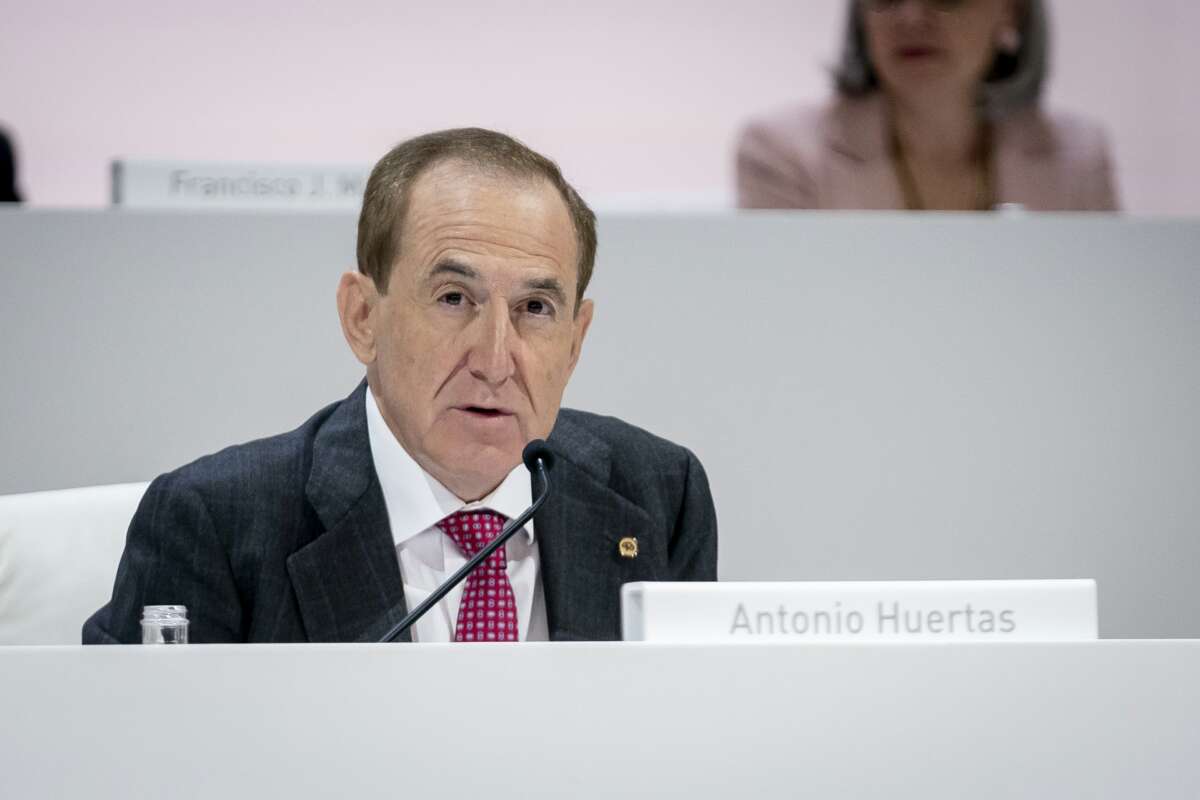 Archivo - El presidente de Mapfre, Antonio Huertas, durante una junta general de accionistas de Mapfre,  en el Palacio Municipal de Congresos del Campo de las Naciones, a 15 de marzo de 2024, en Madrid (España). 