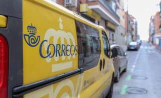 CorreosUn camión de reparto de Correos. Foto: Jesús Hellín / Europa Press
