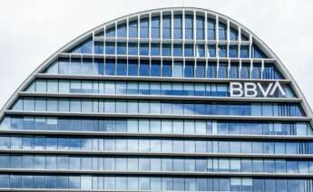 Archivo - Fachada de la sede de BBVA