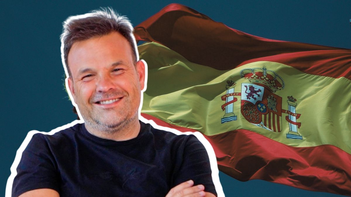 José Elías si se va de España