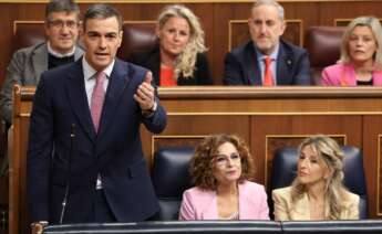 (Foto de ARCHIVO) El presidente del Gobierno, Pedro Sánchez, interviene durante una sesión de control al Gobierno en el Congreso de los Diputados, a 14 de mayo de 2025, en Madrid (España). Durante el pleno, el Congreso ha rendido cuentas sobre el apagón general del pasado 28 de abril, cuyas causas todavía se desconocen. En paralelo a la investigación del Ejecutivo, la Comisión Nacional de los Mercados y la Competencia (CNMC) también realizará una investigación del apagón. Marta Fernández / Europa Press 14 MAYO 2025;GOBIERNO;CONGRESO;APAGON 14/5/2025