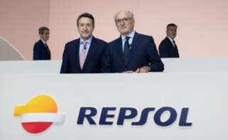 El presidente de Repsol, Antonio Brufau Niubó (D), y el consejero delegado de Repsol, Josu Jon Imaz (I), durante la Junta General de Accionistas de Repsol