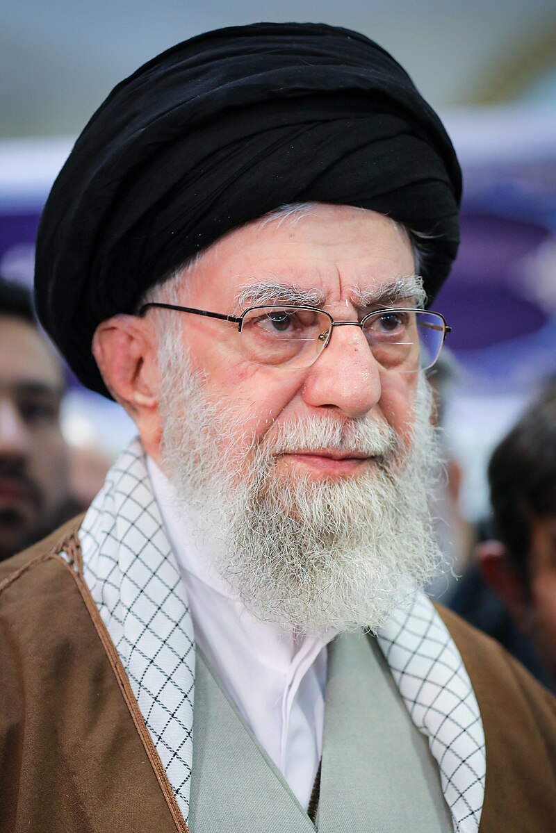 🟥 "Iran: Il Parlamento annuncia la possibile chiusura dello Stretto di Hormuz, ma la decisione finale spetta al Supremo Consiglio di Sicurezza"