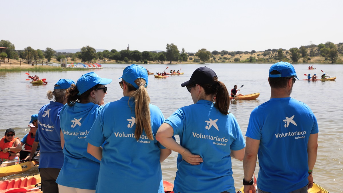 Los voluntarios del Mes Social de CaixaBank