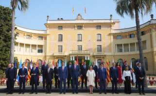 Foto de familia de las autoridades asistentes a la XXVIII Conferencia de Presidentes, en Palau de Pedralbes de Barcelona, a 6 de junio de 2025, en Barcelona, Catalunya (España). Durante la conferencia se abordarán los 16 puntos de la agenda, ampliada tras la inclusión de las demandas de las Comunidades Autónomas, que contemplan entre otros asuntos la reforma de la financiación autonómica, el control de fronteras, la política migratoria, el acceso a la vivienda, la situación energética y la reforma del Poder Judicial. Por primera vez, los presidentes autonómicos pueden intervenir en las lenguas cooficiales de sus territorios con traducción simultánea. David Zorrakino / Europa Press 06 JUNIO 2025;CONFERENCIA;PRESIDENTES;GOBIERNO 06/6/2025