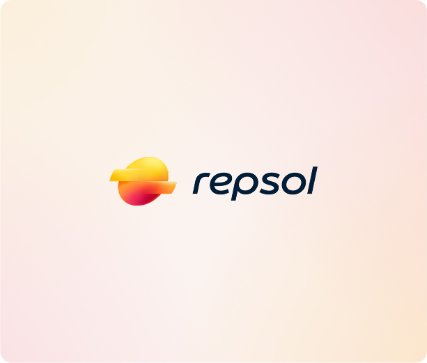 El despliegue físico que Repsol llevará a cabo a lo largo de este año pone el foco sobre más de un centenar de estaciones de servicio, 600 puntos de recarga y 100 oficinas multienergía repartidas por toda la Península Ibérica. Foto: Repsol.