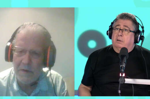 Doctor Óscar Larrosa en la entrevista para el Canal Salud de Economía Digital