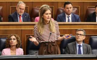 La vicepresidenta tercera del Gobierno y ministra para la Transición Ecológica, Sara Aagesen, interviene durante una sesión de control al Gobierno, en el Congreso de los Diputados
