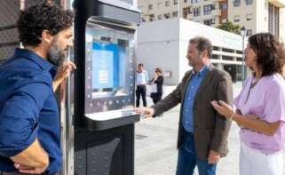 Una de las cabinas telefónicas en Mairena de Aljarafe