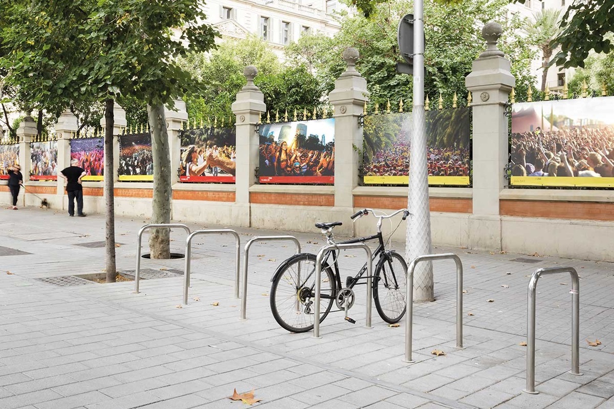 Un estacionamiento tipo 'U' para bicicletas
