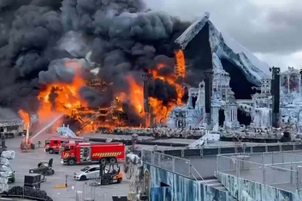 Incendio en Tomorrowland 2025