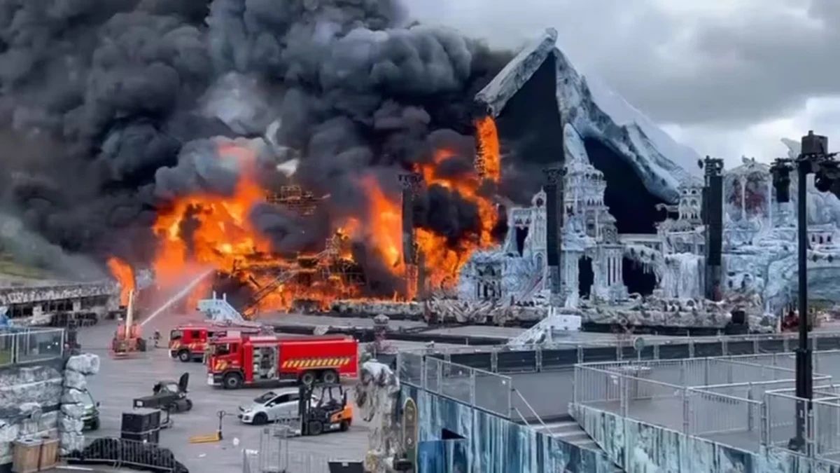 Incendio en Tomorrowland 2025