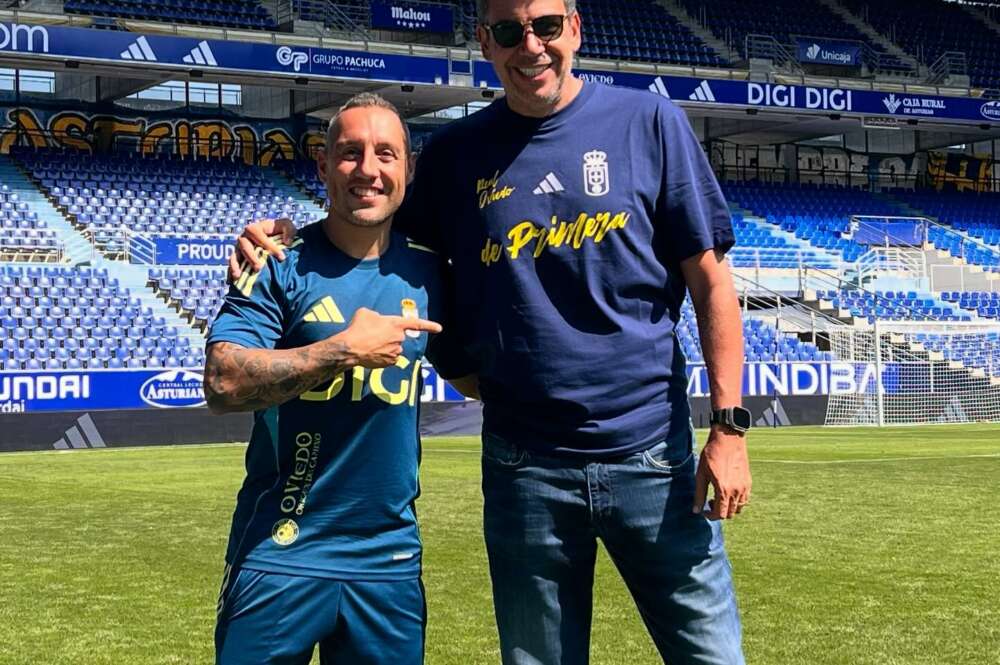 Arturo Elías Ayub junto al jugador del Real Oviedo Santi Cazorla. Foto: Instagram Arturo Elías