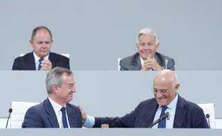 El CEO del Banco Sabadell, César González-Bueno (i), y el presidente del Banco Sabadell, Josep Oliu (c), en Sabadell, Barcelona, David Zorrakino / Europa Press