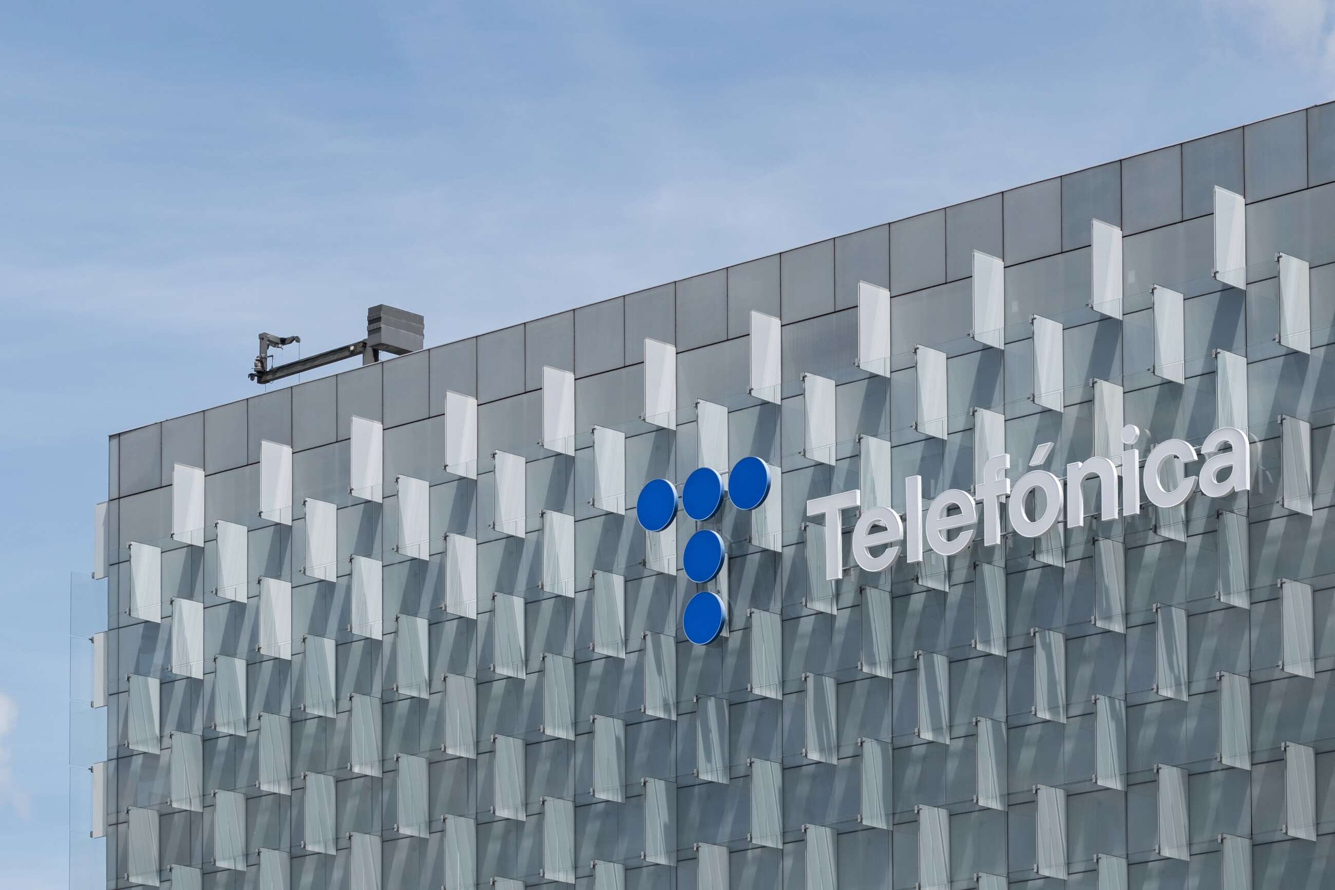 Fachada del edificio de Distrito Telefónica. Foto: Europa Press.