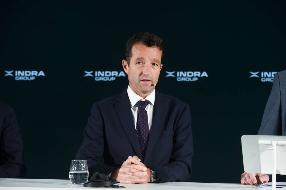 Archivo - El presidente de Indra Group, Ángel Escribano, durante la rueda de prensa tras la presentación de resultados de accionistas de Indra, en la sede de la empresa, a 23 de julio de 2025, en Madrid (España).
