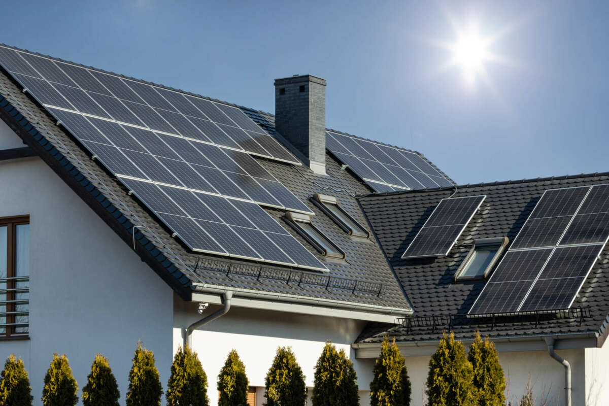 Quiebra energía solar