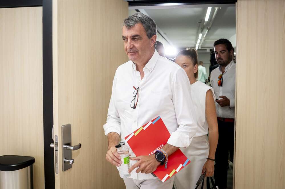 El director de La Vuelta Ciclista a España, Javier Guillén, llega a una rueda de prensa, tras finalizar la Vuelta Ciclista a España 2025, en Madrid (España). Javier Guillén ha comparecido para pronunciarse sobre lo ocurrido durante los últimos días en La Vuelta, y tras los incidentes en Madrid que obligó a parar la ronda española. Desde el pasado 3 de septiembre, cuando La Vuelta pasó por Bilbao, se han venido sucediendo en diferentes puntos de la carrera protestas propalestinas y en contra de la participación del equipo israelí en la competición. Las protestas culminaron ayer en Madrid, obligando a cancelar la última etapa de La Vuelta a España por motivos de seguridad, tras graves incidentes e invasión del recorrido por los manifestantes. La ceremonia de podio también se suspendió y el episodio dejó una huella inédita en el cierre de la ronda española. A. Pérez Meca / Europa Press 15 SEPTIEMBRE 2025;LA VUELTA;DEPORTE;CICLISMO 15/9/2025