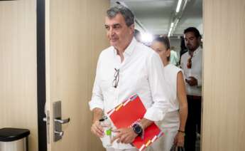 El director de La Vuelta Ciclista a España, Javier Guillén, llega a una rueda de prensa, tras finalizar la Vuelta Ciclista a España 2025, en Madrid (España). Javier Guillén ha comparecido para pronunciarse sobre lo ocurrido durante los últimos días en La Vuelta, y tras los incidentes en Madrid que obligó a parar la ronda española. Desde el pasado 3 de septiembre, cuando La Vuelta pasó por Bilbao, se han venido sucediendo en diferentes puntos de la carrera protestas propalestinas y en contra de la participación del equipo israelí en la competición. Las protestas culminaron ayer en Madrid, obligando a cancelar la última etapa de La Vuelta a España por motivos de seguridad, tras graves incidentes e invasión del recorrido por los manifestantes. La ceremonia de podio también se suspendió y el episodio dejó una huella inédita en el cierre de la ronda española. A. Pérez Meca / Europa Press 15 SEPTIEMBRE 2025;LA VUELTA;DEPORTE;CICLISMO 15/9/2025