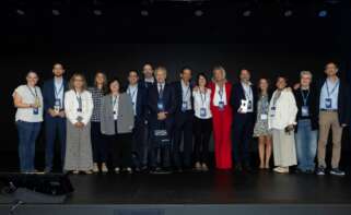 Foto de grupo de los representantes de la FJD asistentes al acto de entrega de los Premios Top 20