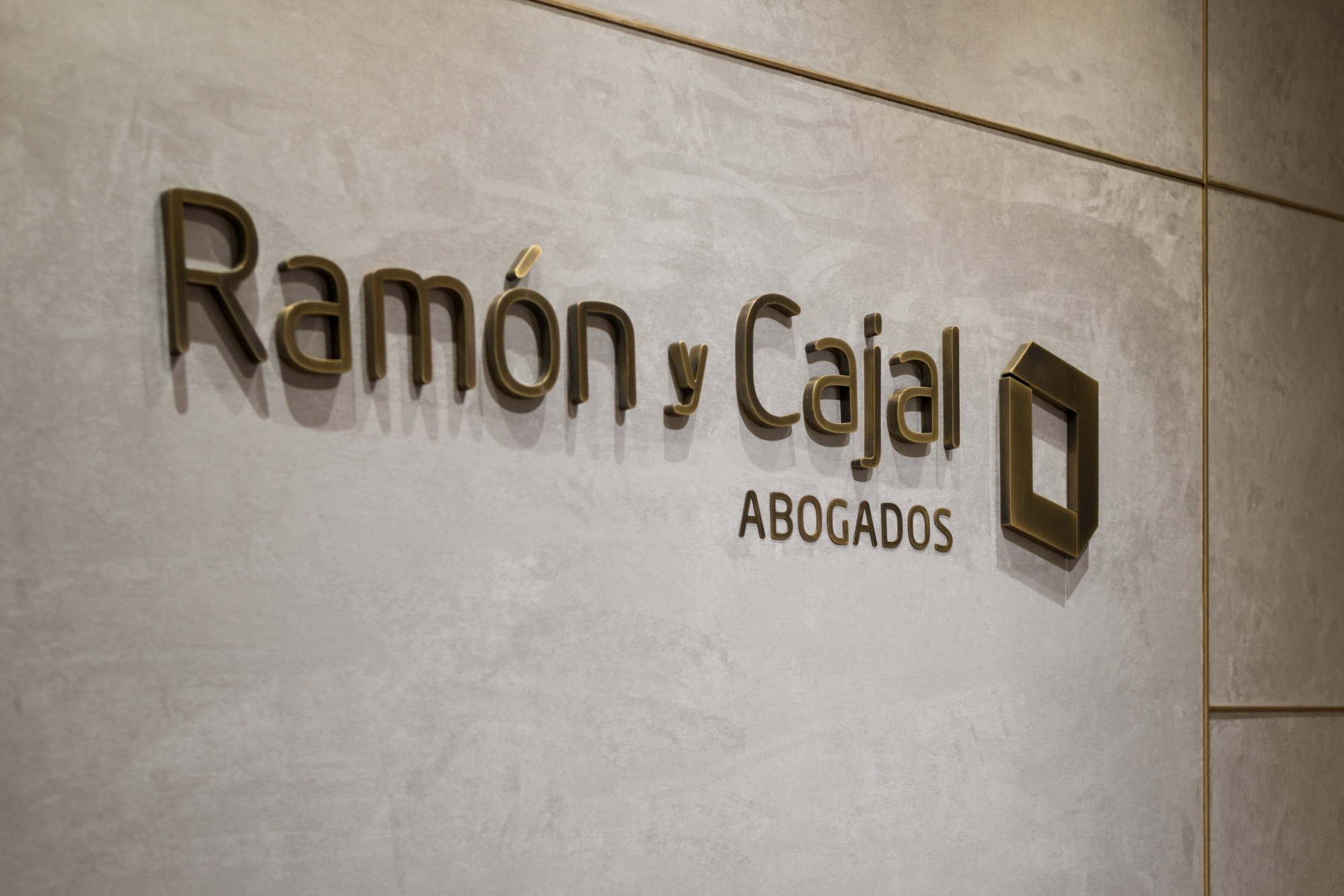 El bufete de abogados Ramón y Caja. Foto: bufete de abogados Ramón y Cajal.