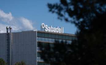 El exterior de la sede del Banco Sabadell