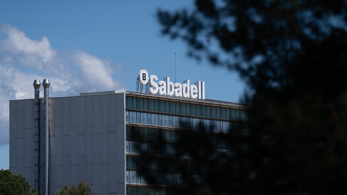 El exterior de la sede del Banco Sabadell