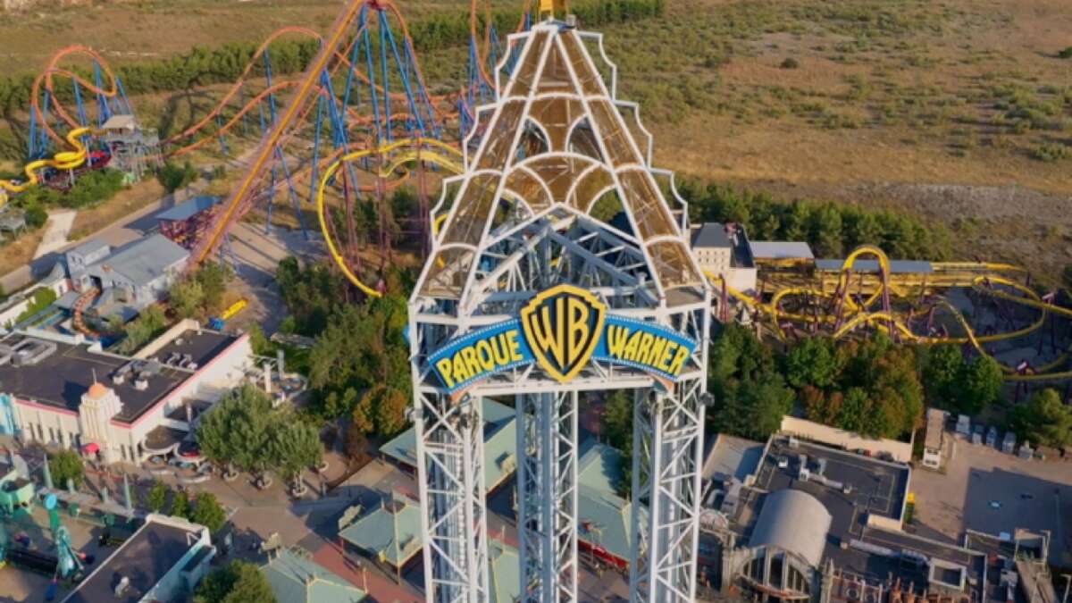 familia uria suelo parque warner