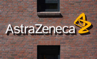 Archivo - Logo de AstraZeneca