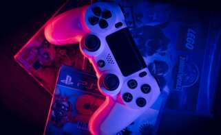 Mando y juegos de PS4